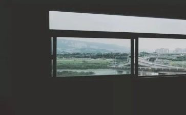 写窗外景色的作文6篇