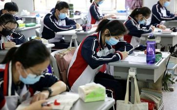 高三政治教师教学反思8篇