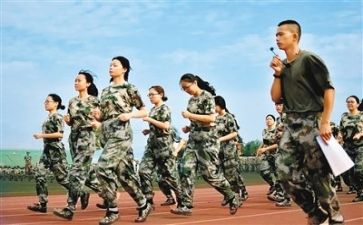 军训生活作文推荐8篇