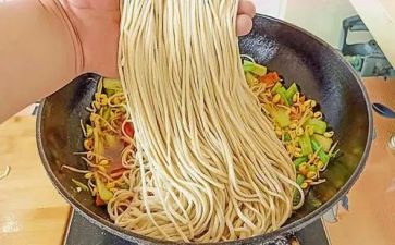 面条里的爱作文6篇
