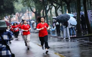 中班幼儿跑的体育教案通用6篇