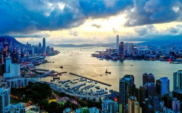来点香港的作文推荐7篇