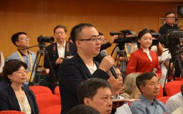 看新闻写新闻的作文精选5篇