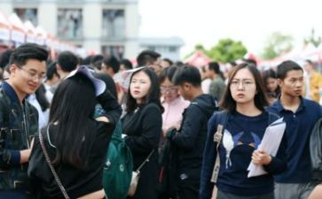 大学校学生会月总结6篇
