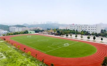 在学校作文精选8篇