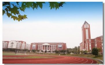 学校的作文600字6篇