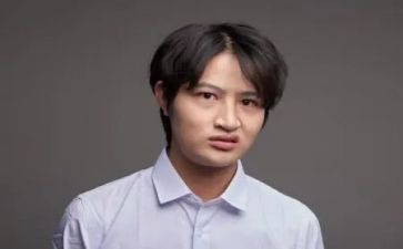 严肃的我作文6篇