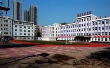 中专业自我鉴定模板5篇
